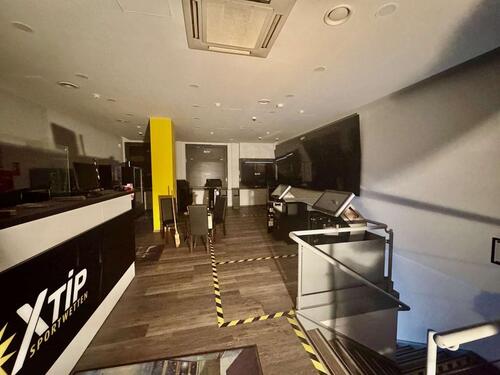 Foto - Sportsbar im Zentrum von Pforzheim am Waisenhausplatz