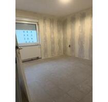 Schöne renovierte 4 Zimmer Wohnung mit Balkon - Bad Königshofen im Grabfeld