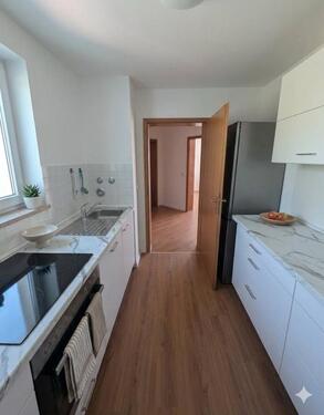 Foto - 2-Zimmer-Wohnung 60qm Südbalkon EBK Tiefgaragenbox