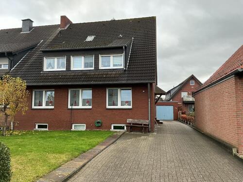 Foto - Wohnhaus mit 2 Wohnungen - 580.000,00 EUR Kaufpreis, ca.  180,00 m²