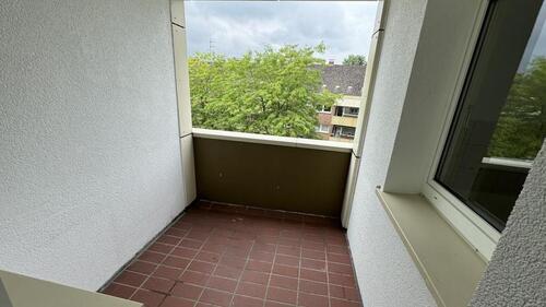 Foto - Alles einmal neu, Bad Balkon und Laminat