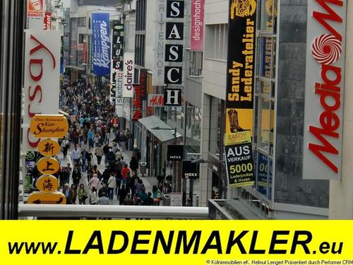 Foto - LÄDEN in BESTER LAUFLAGE in der FUSSGÄNGERZONE von BRüHL