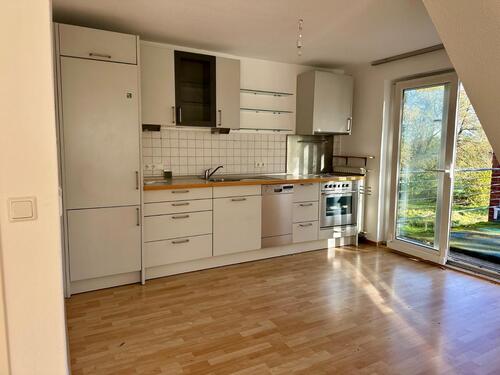 Foto - Frisch renovierte 3-Zimmer-Wohnung mit Dachterrasse & Blick in