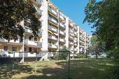 Foto - Schöne 3-Zimmerwohnung mit Balkon, Bad mit Dusche, Hochparterre!