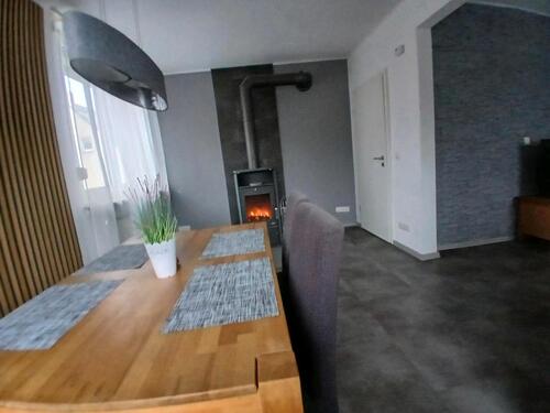 Foto - 3,5 Zi Möblierte Wohnung Maisonette 1OG u. DG in Duisburg Wedau