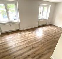 Ruhige Lage! Tolle 2-Zi. Whg mit Balkon, Bad mit Fenster! - Leipzig Südost