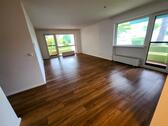 Foto - Freundliche und modernisierte 2,5-Raum-EG-Wohnung mit Balkon