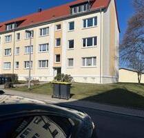 Helle 3-Zimmer-Wohnung mit schönem Ausblick und großem Badezimmer - Groitzsch