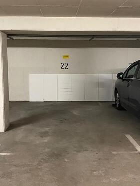 Foto - PKW, Van, Motorräder-Stellplatz,Tiefgaragenstellplatz, Parkplatz