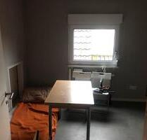 WG Zimmer ab dem 01.07.26 - 550,00&nbsp;EUR Kaltmiete, ca.&nbsp; 10,50&nbsp;m&sup2; in Backnang (PLZ: 71522)