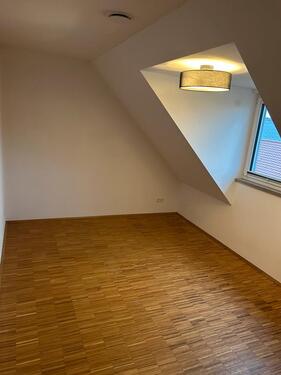 Foto - Wunderschöne DG 3 Zimmer Wohnung - sofort beziehbar!