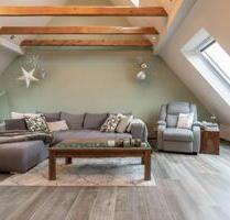 Exklusives Loft-Living am Falderapark: Design Wohnung mit Kamin - Neumünster Böcklersiedlung Exklusives Loft-Living am Falderapark: Design Wohnung mit Kamin - Neumünster Böcklersiedlung