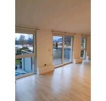 2 Zimmer Dachgeschosswohnung - 850,00&nbsp;EUR Kaltmiete, ca.&nbsp; 80,00&nbsp;m&sup2; in Albstadt (PLZ: 72458)