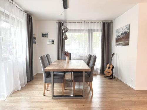 Foto - Große, helle Wohnung mit Garage, 3 Balkone und 2 Kellerräume