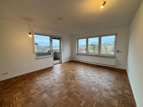 Foto - Erstbezug nach Sanierung in Schefflenz: Helle 4-Zimmer-Wohnung