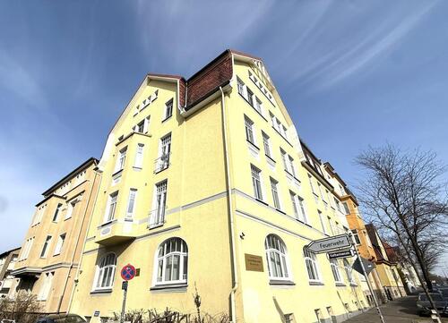 Foto - Altbau in der Ostadt mit FahrstuhlEinbaukücheTageslichtbad