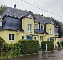 Charmante Doppelhaushälfte mit 2 Wohneinheiten in ruhiger Lage - Roßwein