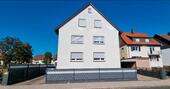 Foto - Freistehendes Mehrfamilienhaus mit Garten, großer Garage, Carport
