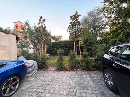 Foto - Parkplatz PKW-Stellplatz in Griesheim zwischen Bahnhof und Main