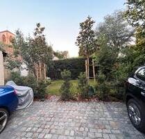 Parkplatz PKW-Stellplatz in Griesheim zwischen Bahnhof und Main - Frankfurt am Main West