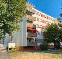 Helle 3,5-Zimmer-Wohnung mit Aufzug & Balkon &Stellplatz ... - Korntal-Münchingen