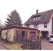 Großes Hofgrundstück mit Wohnhaus und Nebengebäuden - Frankenberg (Eder)