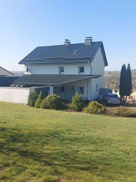 Foto - Einfamilienhaus mit Einliegerwohnung