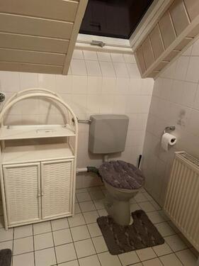 Foto - Dachgeschosswohnung möbliert, ca. 60 m2 3 Zimmer - Küche - Bad