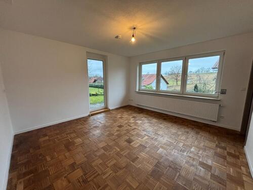 Foto - Erstbezug nach Sanierung in Schefflenz: Helle 2-Zimmer-Wohnung