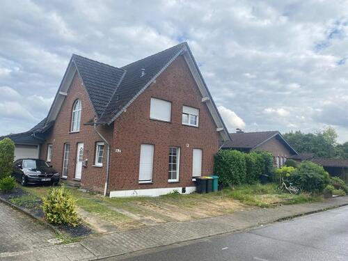 Foto - Charmantes 1-2 Familienhaus Feldrandlage in Übach-Palenberg