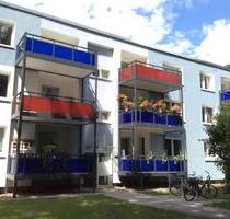 Modernes Wohnen nach Sanierung - 3 Zimmer mit Balkon - Bremen Neustadt
