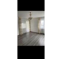 2 Zimmer Wohnung - 162.000,00&nbsp;EUR Kaufpreis, ca.&nbsp; 62,00&nbsp;m&sup2; in Plattling (PLZ: 94447)