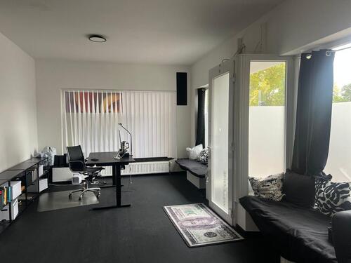 Foto - BüroPraxis an frequentierter Straße (nähe Überseestadt)