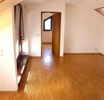 Waldenbuch: Gepflegte 3 12-Zi.-DG-Wohnung mit Klimakomfort