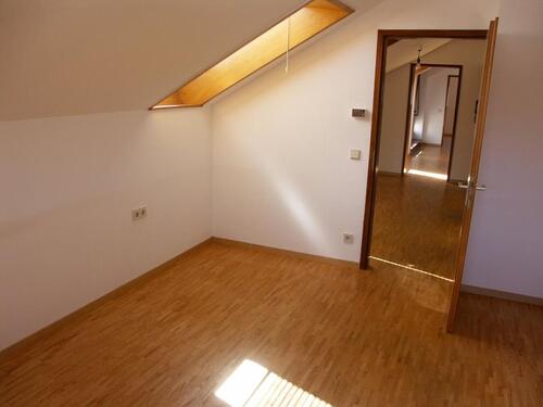 Foto - 3.5 Zimmer Dachgeschoßwohnung zur Miete in Waldenbuch