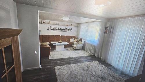 Foto - 4 ZKB Erdgeschosswohnung im Mehrfamilienhaus.