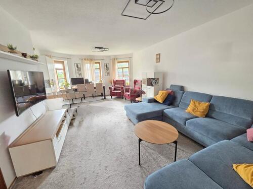 Foto - 3-Zimmer-ruhige-helle Wohnung (88,92)- mit Balkon-EBK-