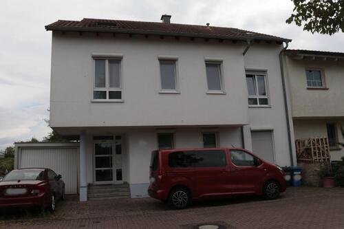 Foto - Geschmackvolle 4,5-Zimmer-Maisonette-Wohnung mit Dachterasse