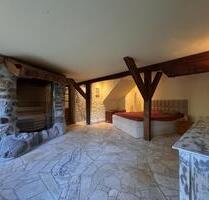 Großzügige Erdgeschosswohnung mit Sauna, zwei Terrassen & Privatgrünfläche in Divitz - Löbnitz