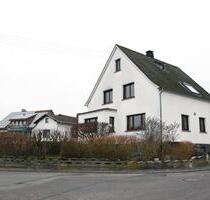 Geräumiges Einfamilienhaus mit ca. 1000 m² Grundstück & Nebengeb. - Dornburg