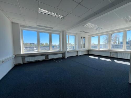Foto - Gepflegte Bürofläche mit Einzel- und Großraumbüro auf ca. 364 m² im 2.OG in HH-Billbrook Gepflegte Bürofläche mit Einzel- und Großraumbüro auf ca. 364 m² im 2.OG in HH-Billbrook zu vermieten