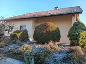 Foto - Freistehendes EFH mit Nebengebäude und großem Garten