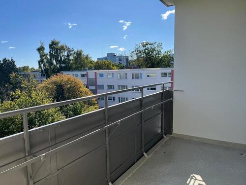 Foto - Frisch renovierte 3-Zi.-Wohnung mit Balkon in Huchting!