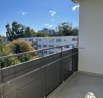 Frisch renovierte 3-Zi.-Wohnung mit Balkon in Huchting! - Bremen