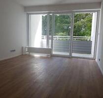 Attraktive 2-Zimmer-Wohnung im Erdgeschoss mit Balkon und moderner Ausstattung - Steinbach (Taunus)