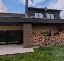 Freistehendes Einfamilienhaus mit Garten und Garage Mandelbachtal