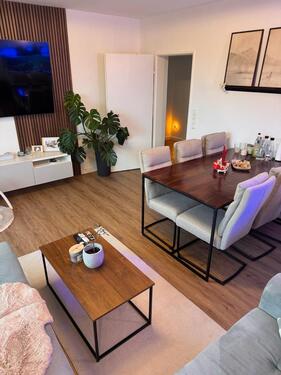 Foto - Kernsanierte 3-Zimmer-ETW mit Balkon in zentraler Lage