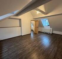 Schöne zentral gelegene Wohnung in Erlangen - Buckenhof