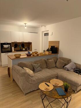 Foto - Helle 3-Zimmer-Wohnung mit Balkon im 1. Obergeschoss