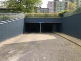Foto - Tiefgarage Stellplatz Oldtimer Motorrad